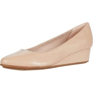 Easy Spirit Abelle Wedges Size 9